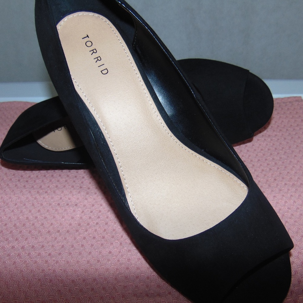 TORRID shoes  Peep toe Black Never worn